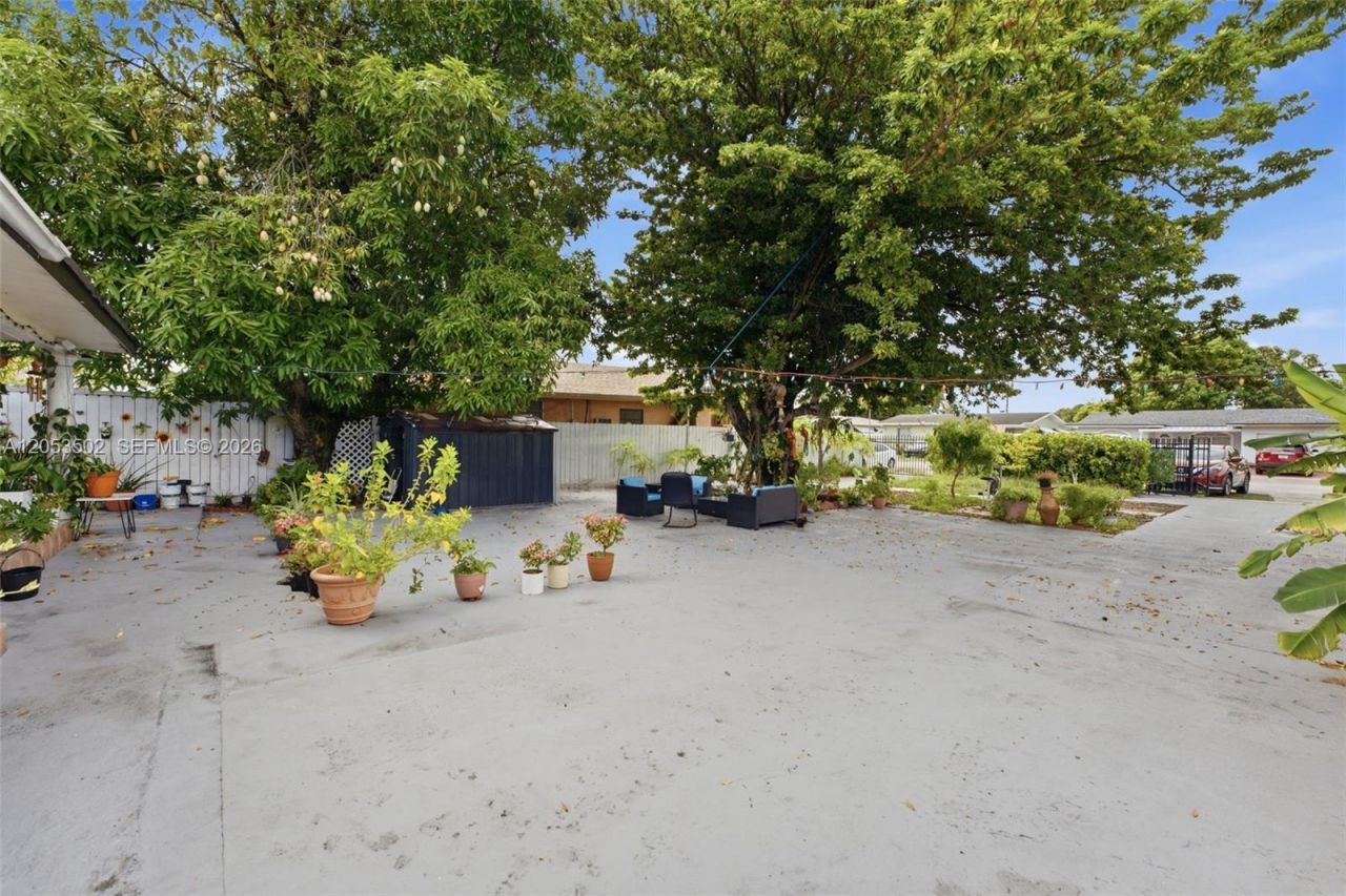 419 SE 3rd St , Hialeah, FL 33010 Photo