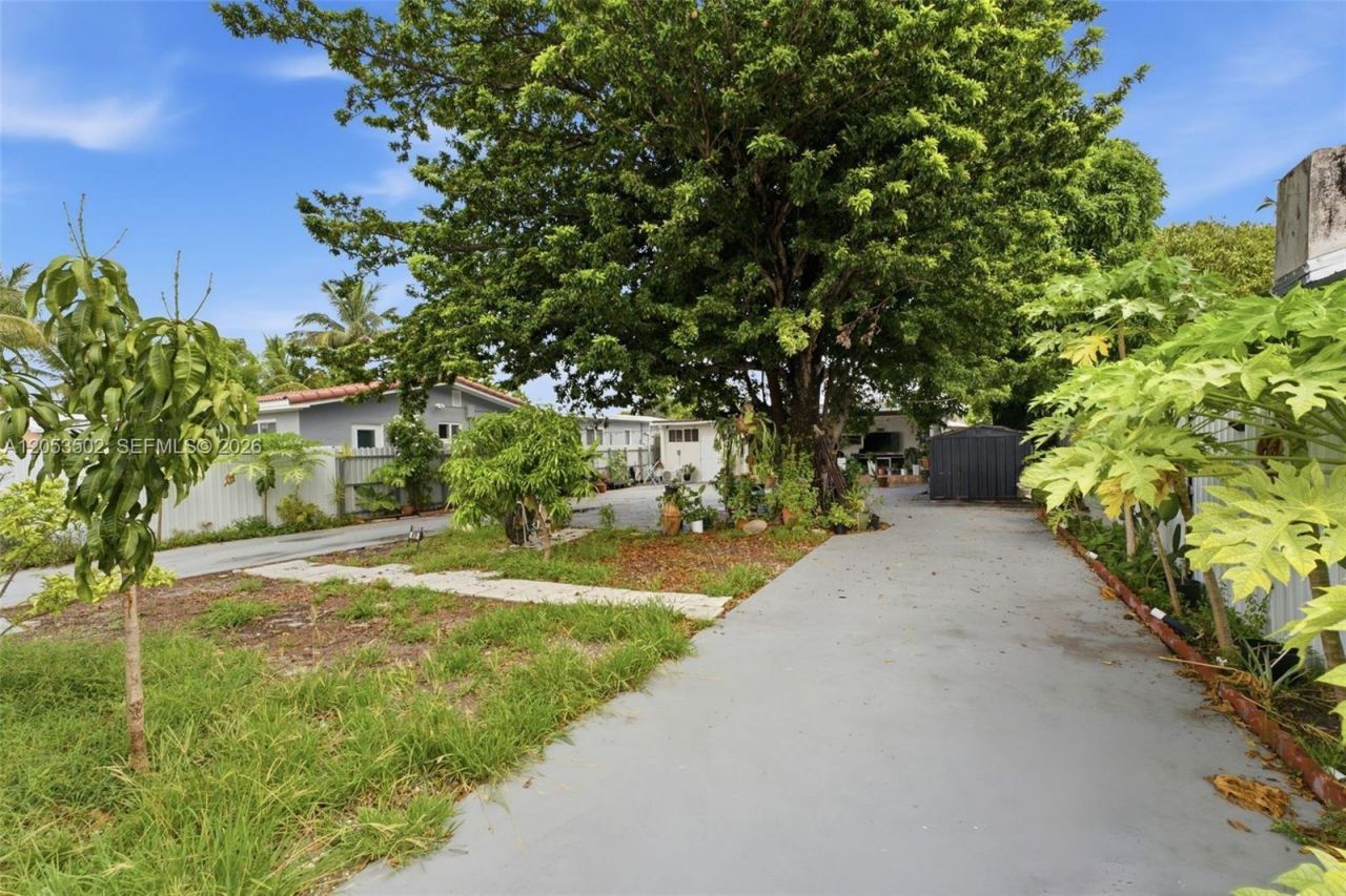 419 SE 3rd St , Hialeah, FL 33010 Photo