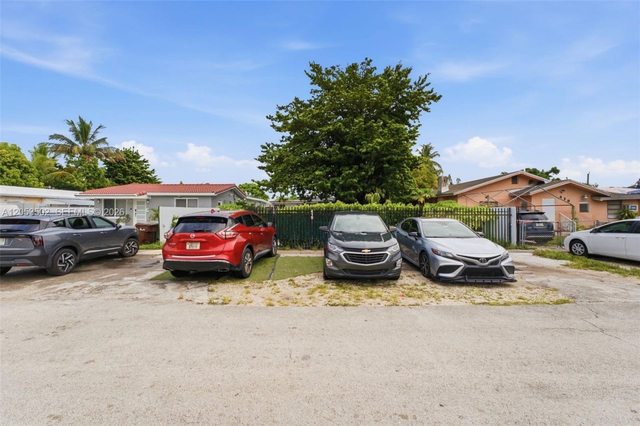 419 SE 3rd St , Hialeah, FL 33010 Photo