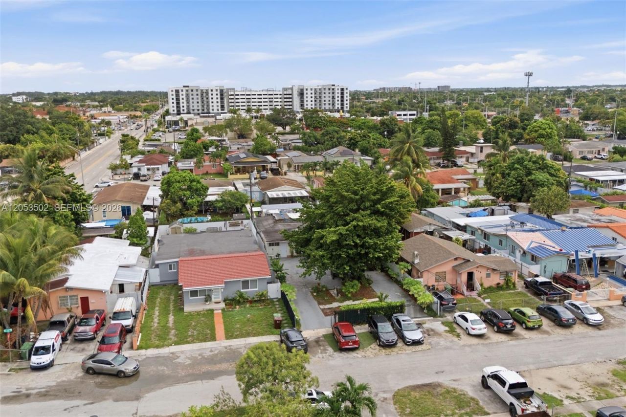 419 SE 3rd St , Hialeah, FL 33010 Photo