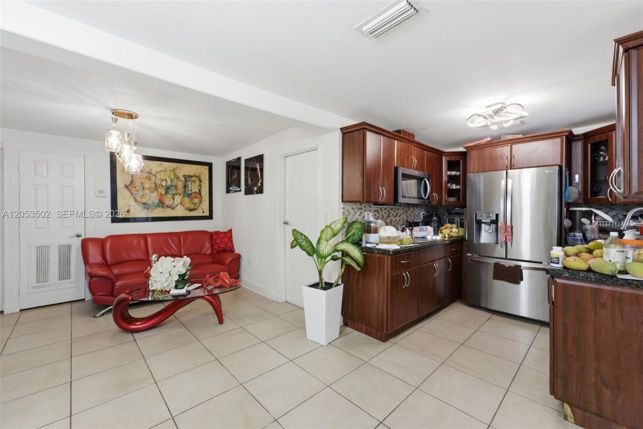 419 SE 3rd St , Hialeah, FL 33010 Photo