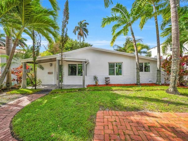 1104 NE 85th St , Miami, FL 33138