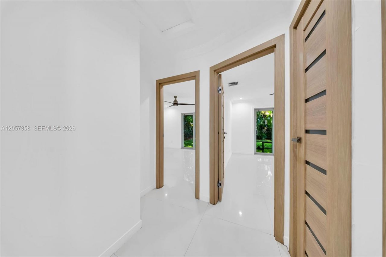 1104 NE 85th St , Miami, FL 33138 Photo
