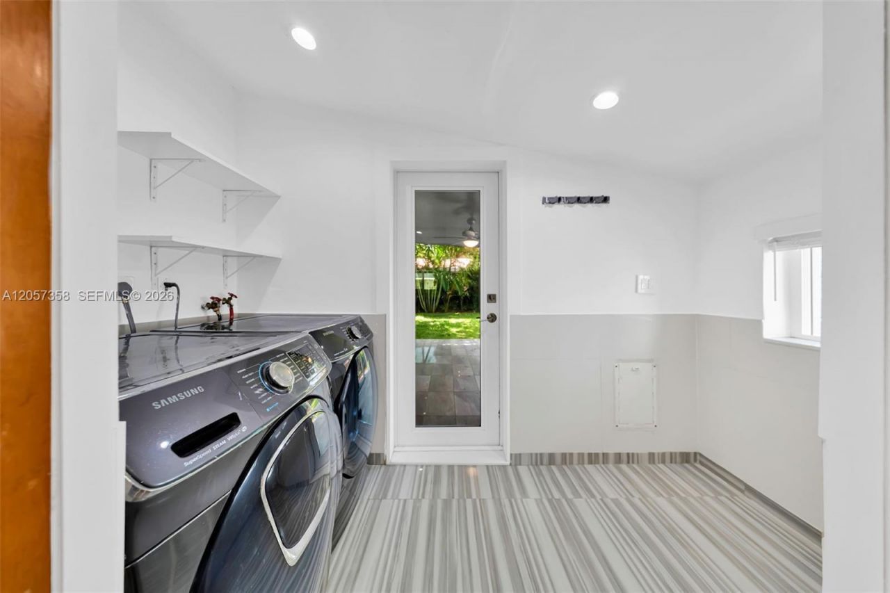 1104 NE 85th St , Miami, FL 33138 Photo