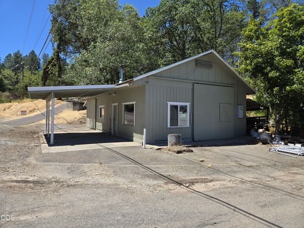 4618 Redwood Avenue, Grants Pass, OR 97527
