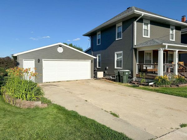 209 S High Street, Baxter, IA 50028