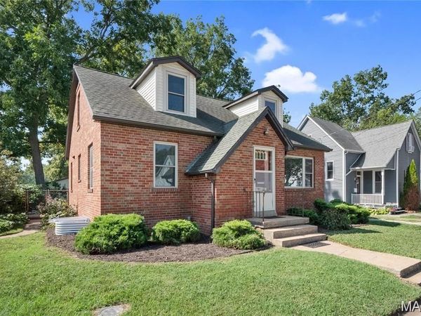 618 E Main Street E, Mascoutah, IL 62258