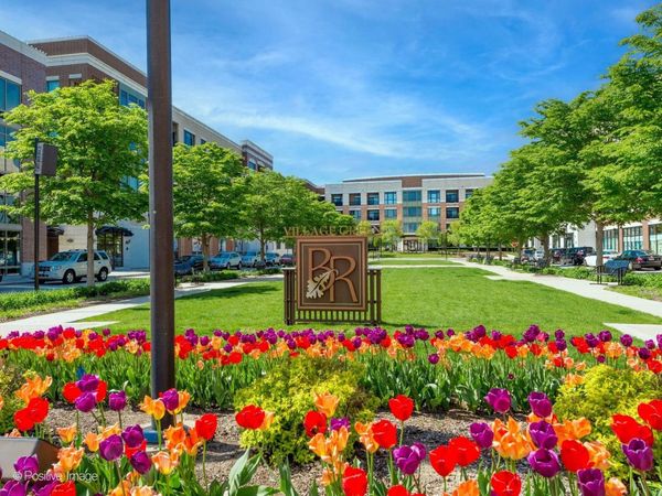 1000 Village Center Drive , Unit 305, Burr Ridge, IL 60527