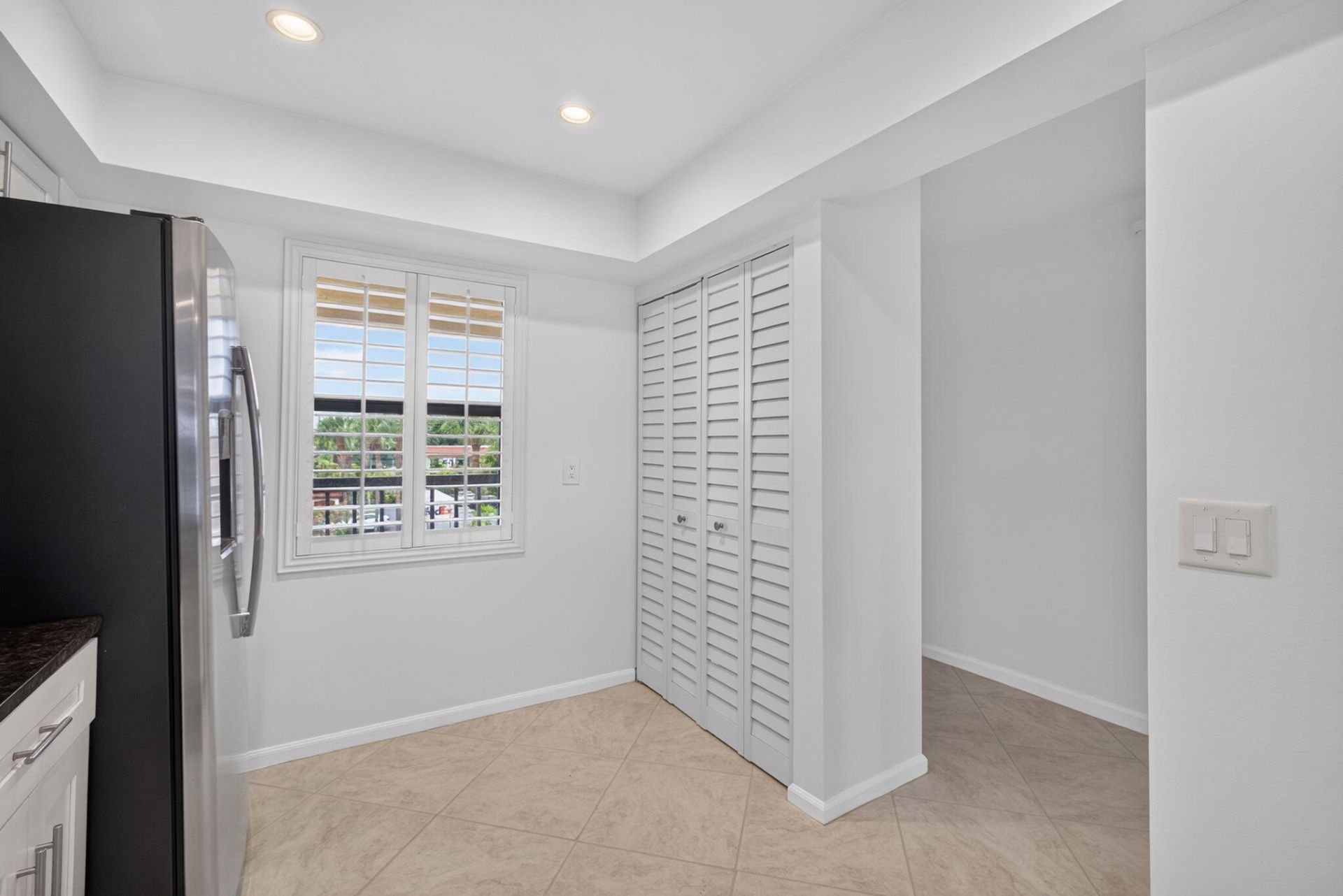 313 Lake Circle, Unit 311, North Palm Beach, FL 33408 Photo