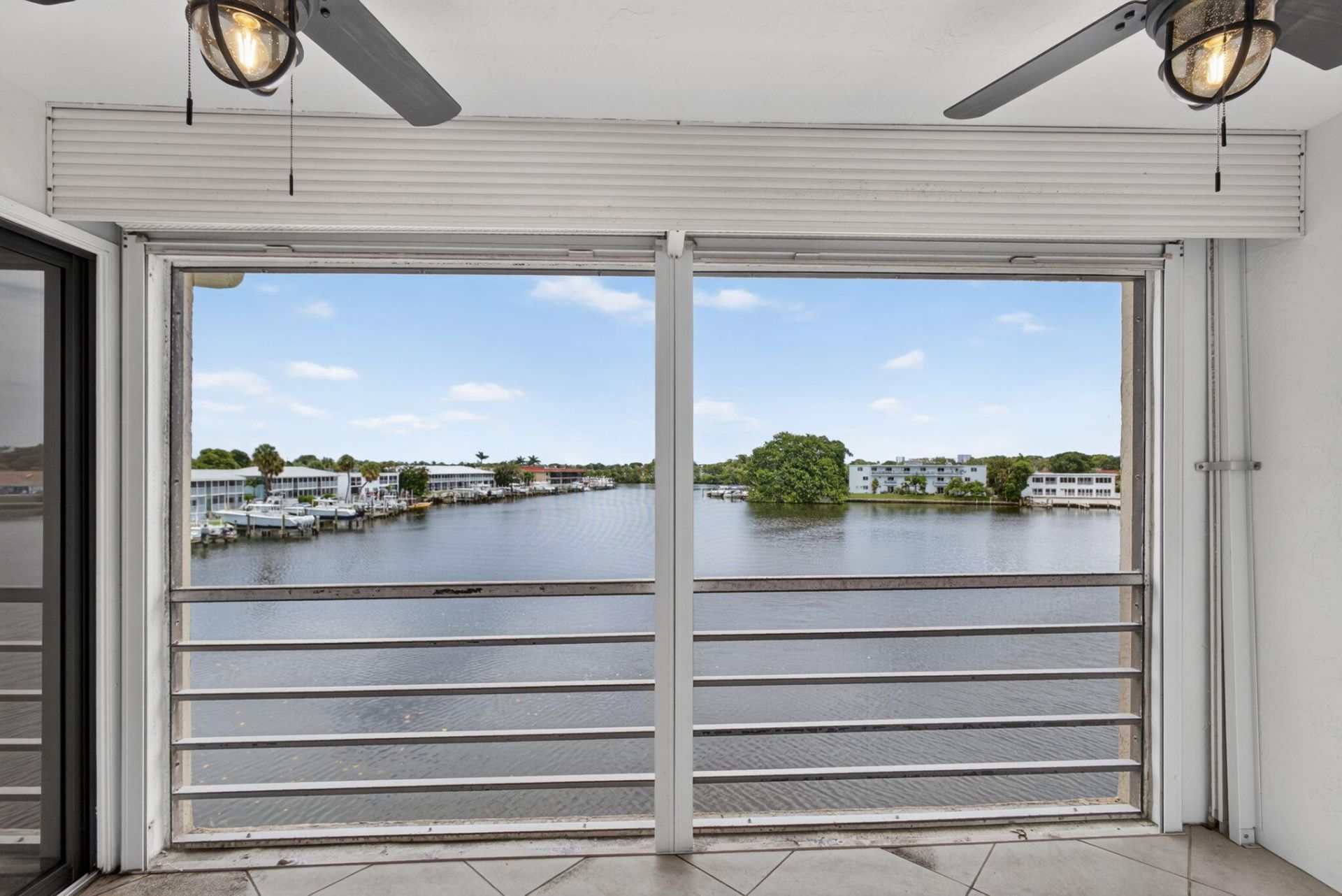 313 Lake Circle, Unit 311, North Palm Beach, FL 33408 Photo