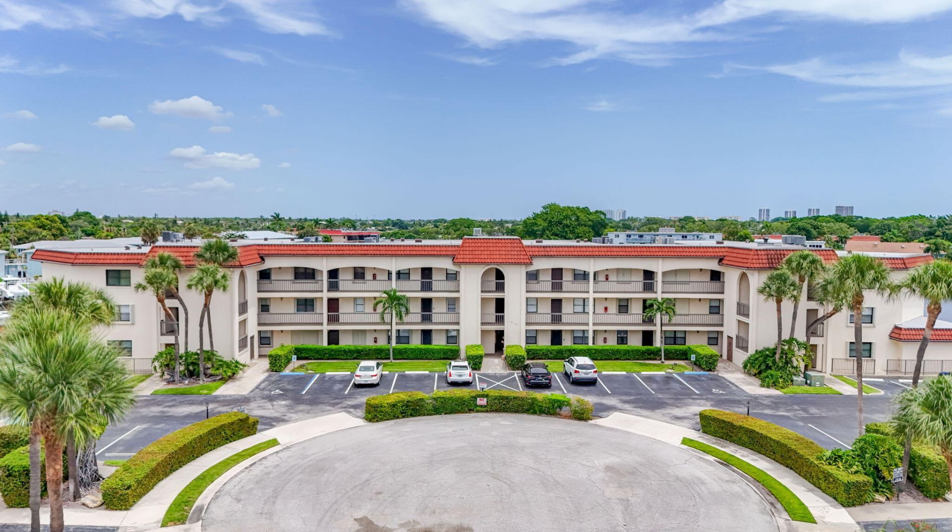 313 Lake Circle, Unit 311, North Palm Beach, FL 33408 Photo