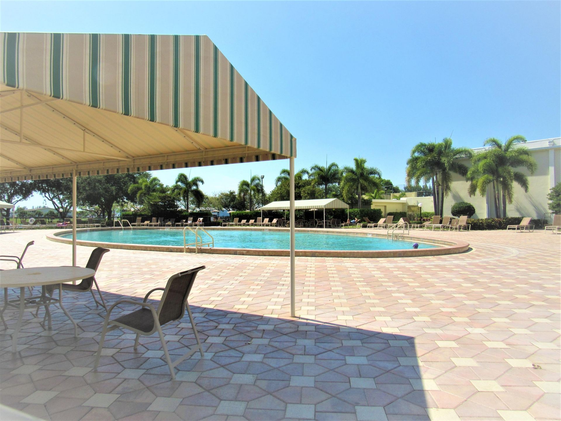 76 Cambridge D, West Palm Beach, FL 33417 Photo