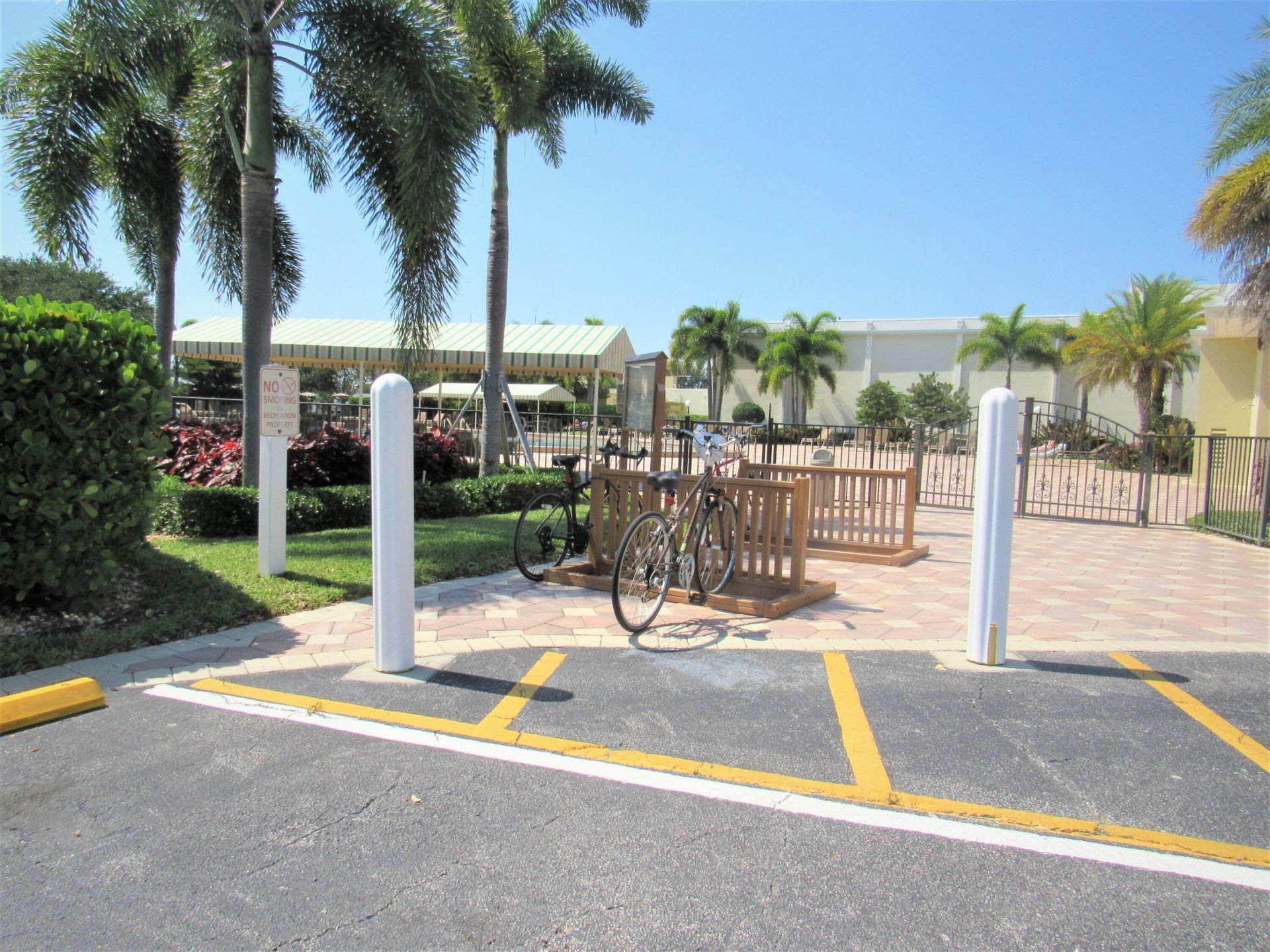 76 Cambridge D, West Palm Beach, FL 33417 Photo