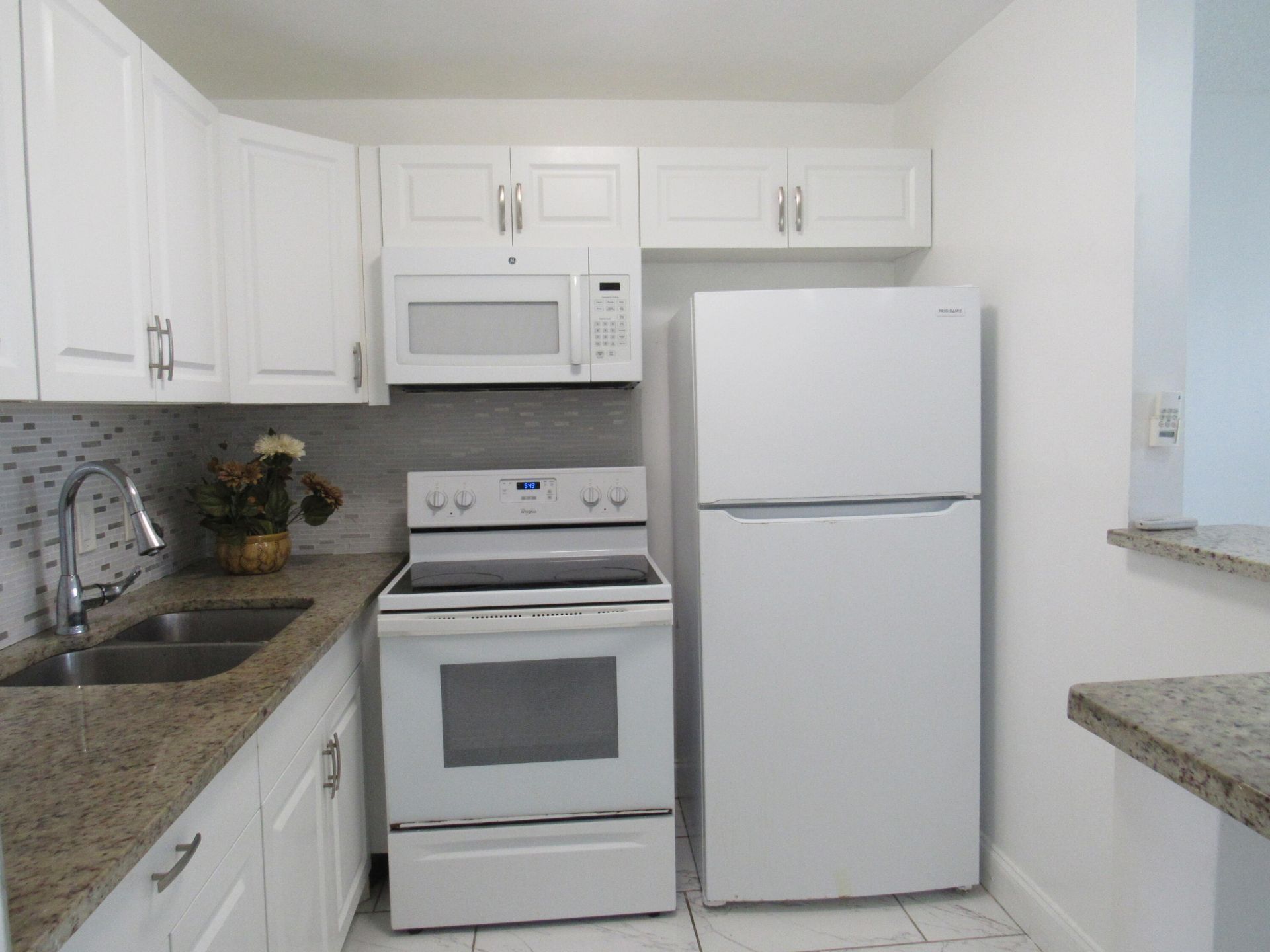 76 Cambridge D, West Palm Beach, FL 33417 Photo