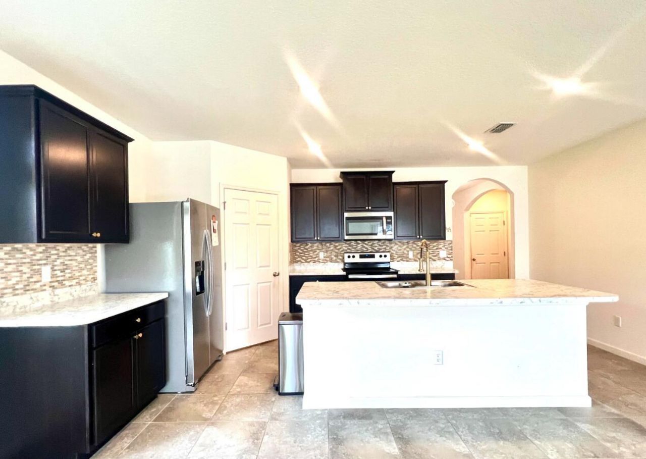 341 SW Ridgecrest Drive, Port Saint Lucie, FL 34953 Photo