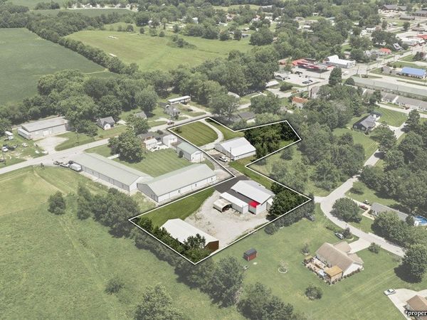 301 W Main Street , Clarkson, KY 42726