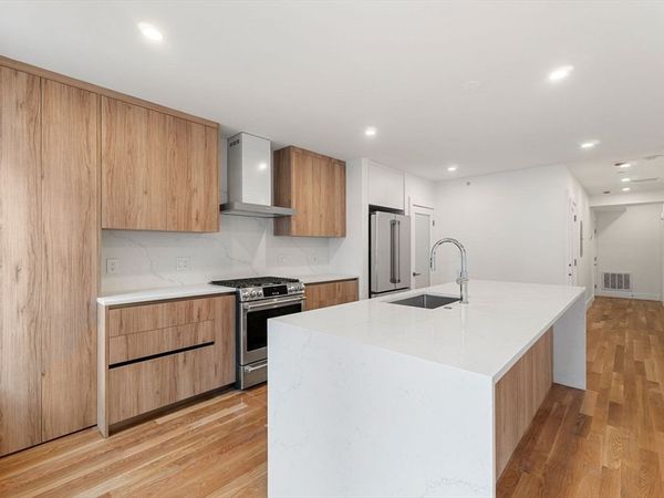 6 Gen Devine Way, Unit 2, Boston, MA 02127