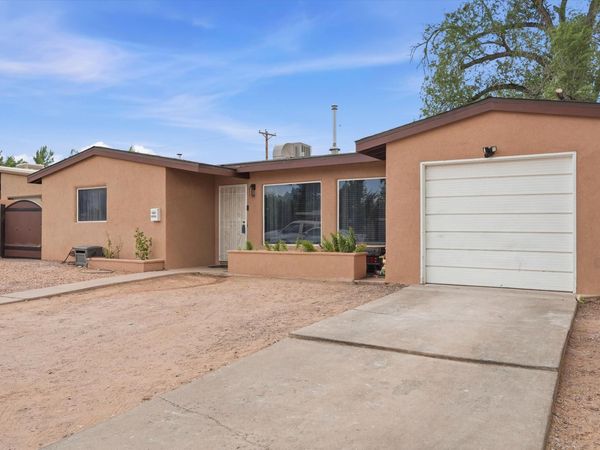 4604 Palo Duro Avenue NE, Albuquerque, NM 87110