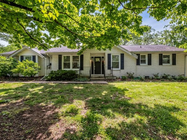 138 Carriage Dr , Nashville, TN 37221