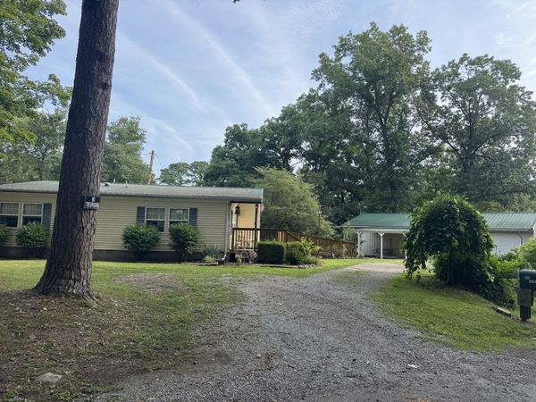 108 Robin Drive , Benton, IL 62812