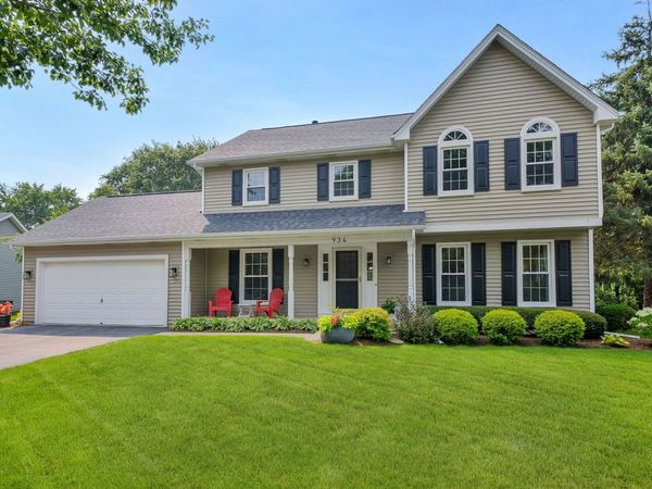934 Lewis Place , Geneva, IL 60134