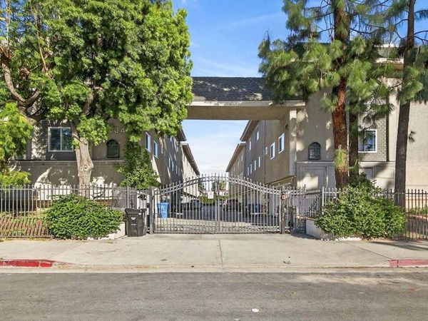 9034 Willis Avenue , Unit 14, Los Angeles, CA 91402