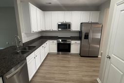 407 Hemingway Circle photo 4