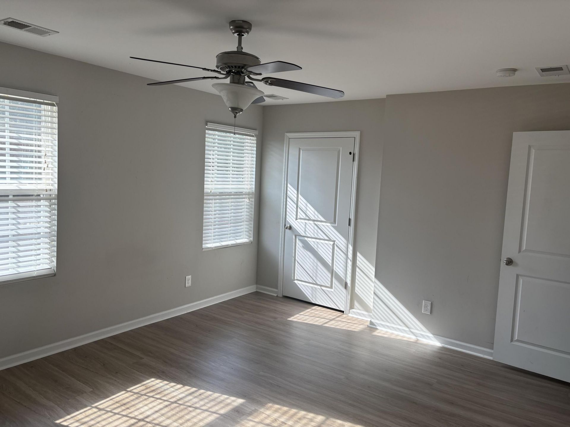 407 Hemingway Circle Photo 9