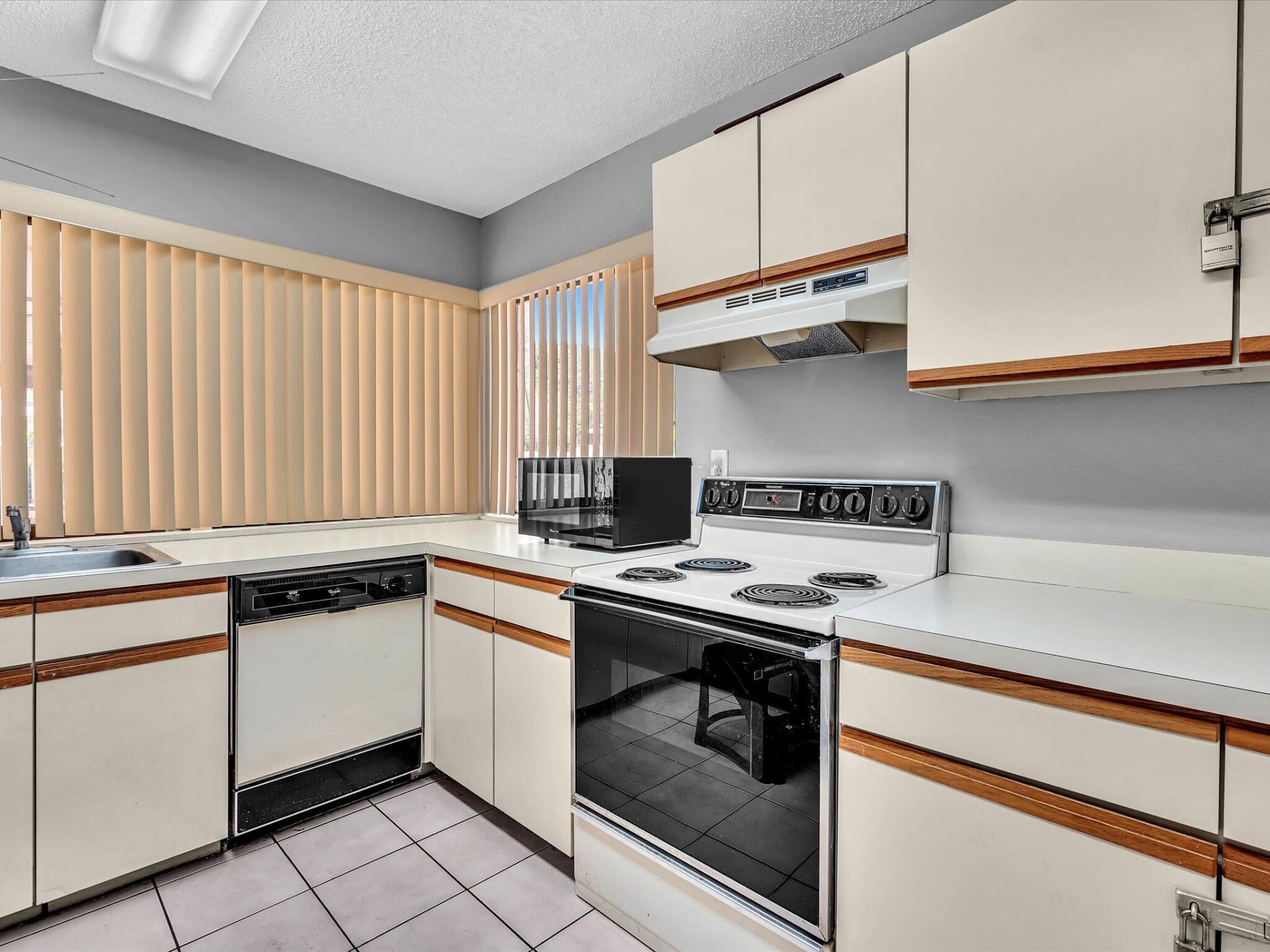 2659 Carambola Circle N, Unit 106, Coconut Creek, FL 33066 Photo