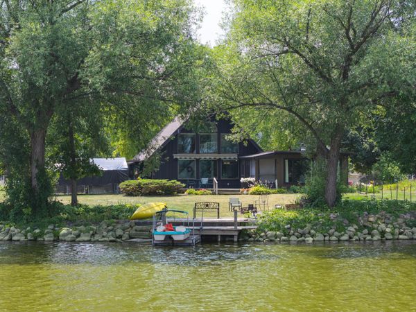 709 N Water St, Watertown, WI 53098