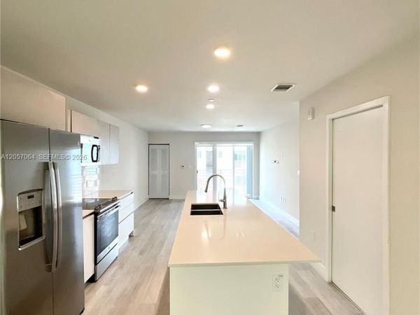 2555 NE 193rd St , Unit 2206, Miami, FL 33180