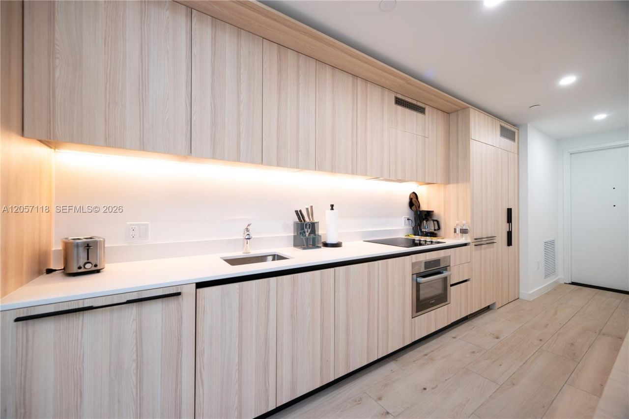 225 N Miami Ave, Unit 1505, Miami, FL 33128 Photo