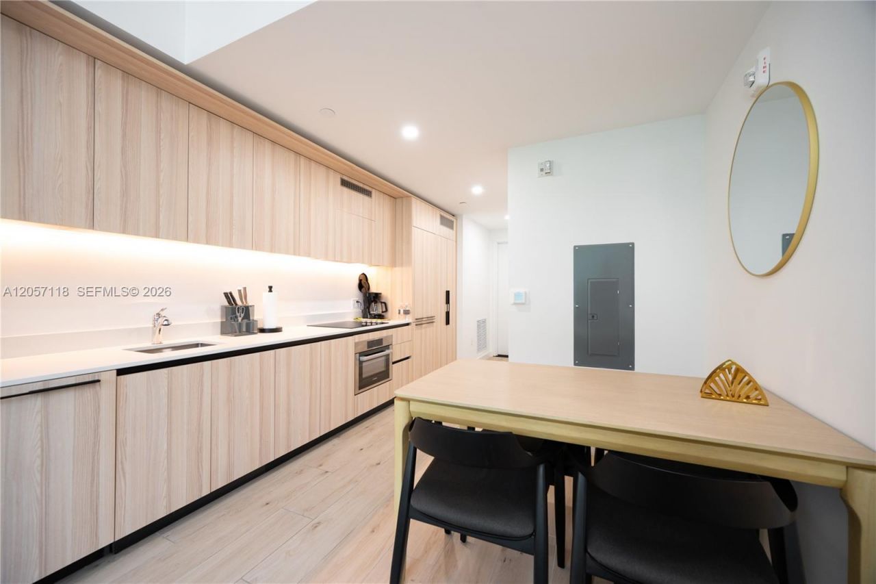225 N Miami Ave, Unit 1505, Miami, FL 33128 Photo