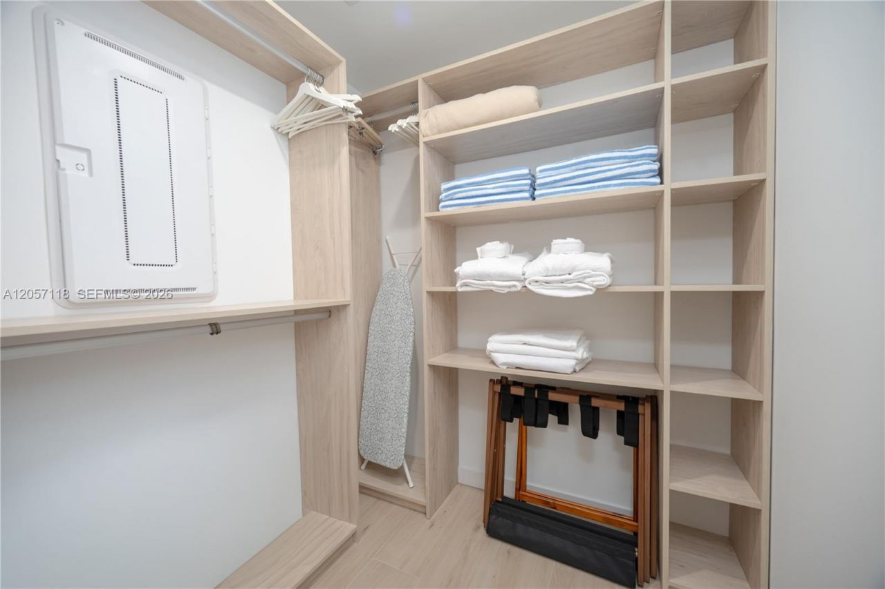225 N Miami Ave, Unit 1505, Miami, FL 33128 Photo