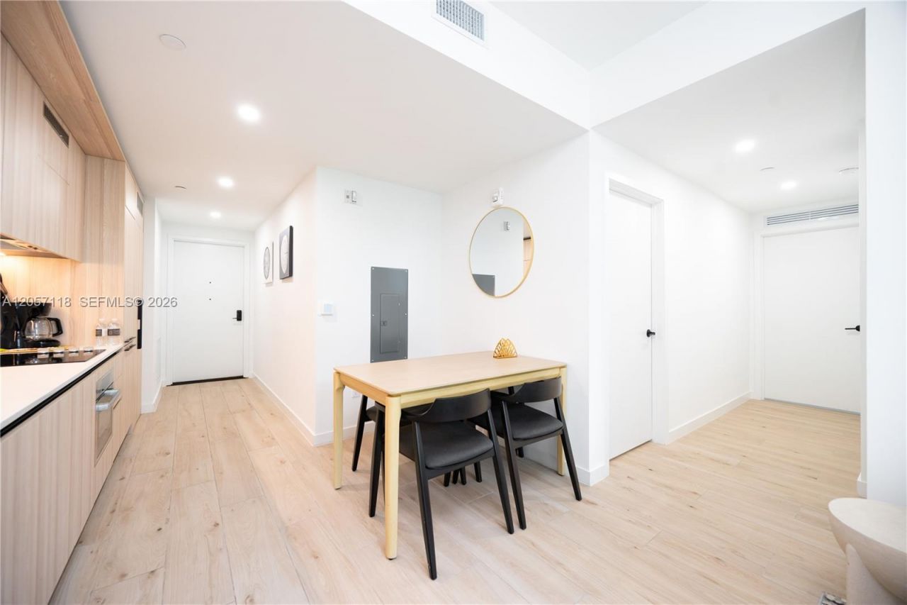 225 N Miami Ave, Unit 1505, Miami, FL 33128 Photo