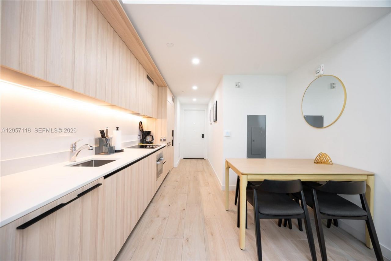 225 N Miami Ave, Unit 1505, Miami, FL 33128 Photo