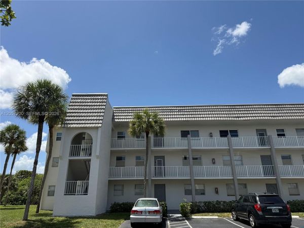 8305 Sunrise Lakes Blvd, Unit 201, Sunrise, FL 33322