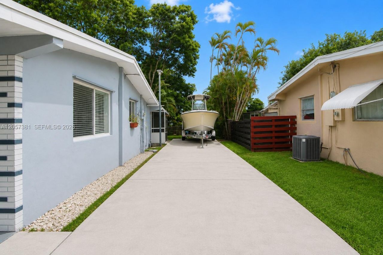 7120 Granada Blvd , Miramar, FL 33023 Photo