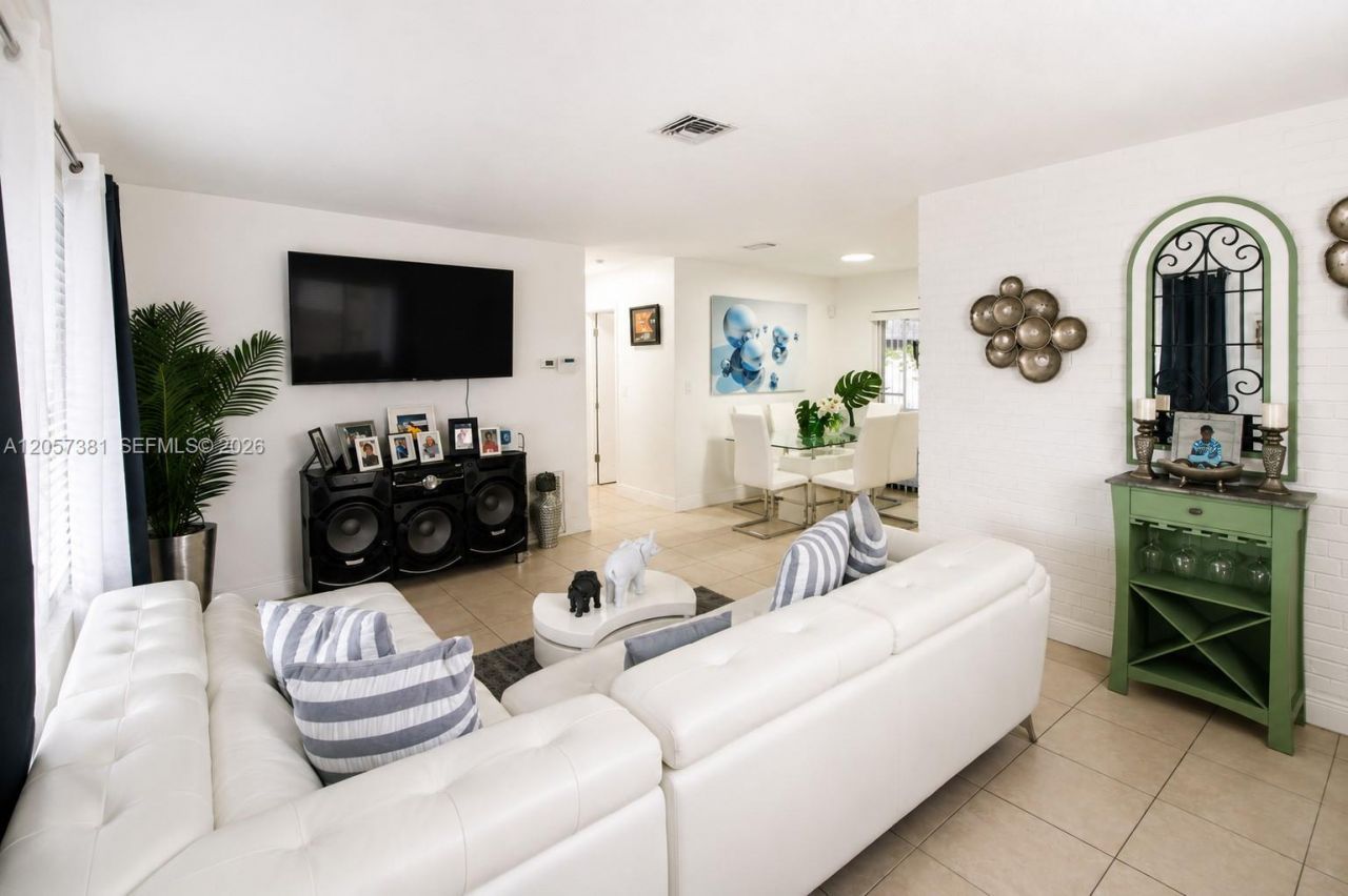 7120 Granada Blvd , Miramar, FL 33023 Photo