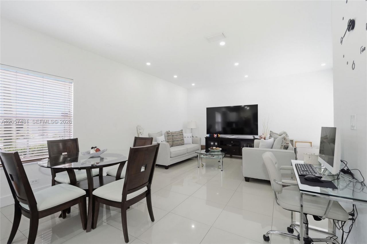 14030 SW 49th St , Unit 10, Miramar, FL 33027 Photo