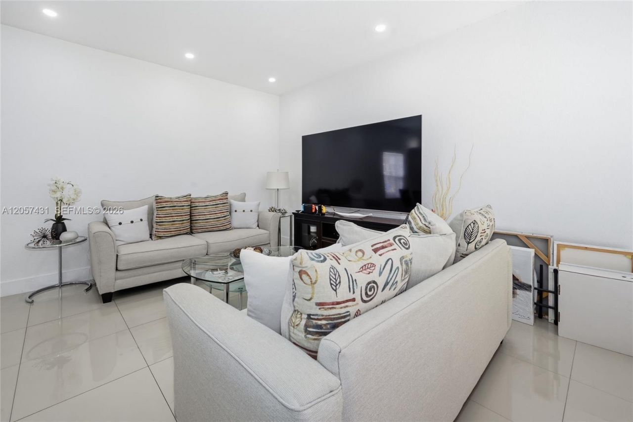 14030 SW 49th St , Unit 10, Miramar, FL 33027 Photo
