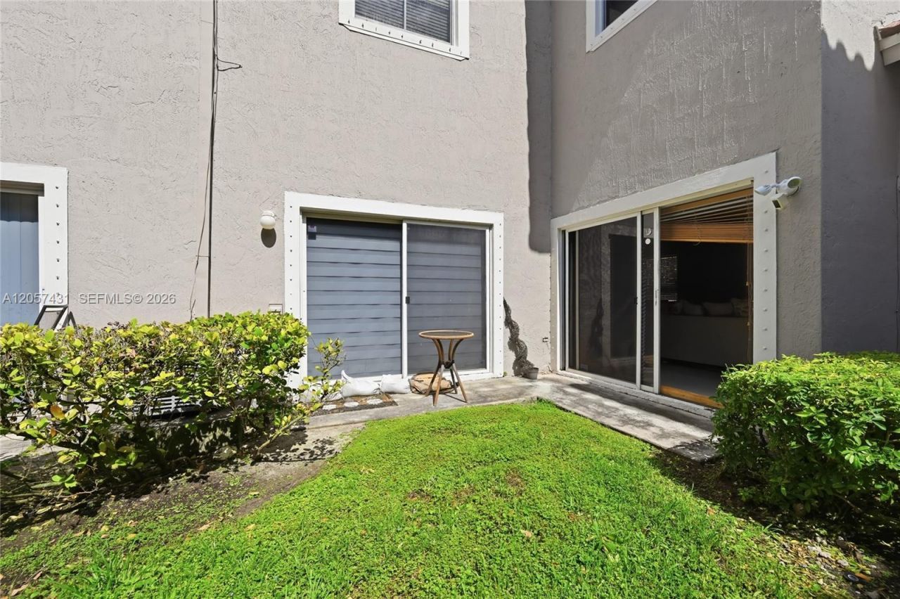 14030 SW 49th St , Unit 10, Miramar, FL 33027 Photo