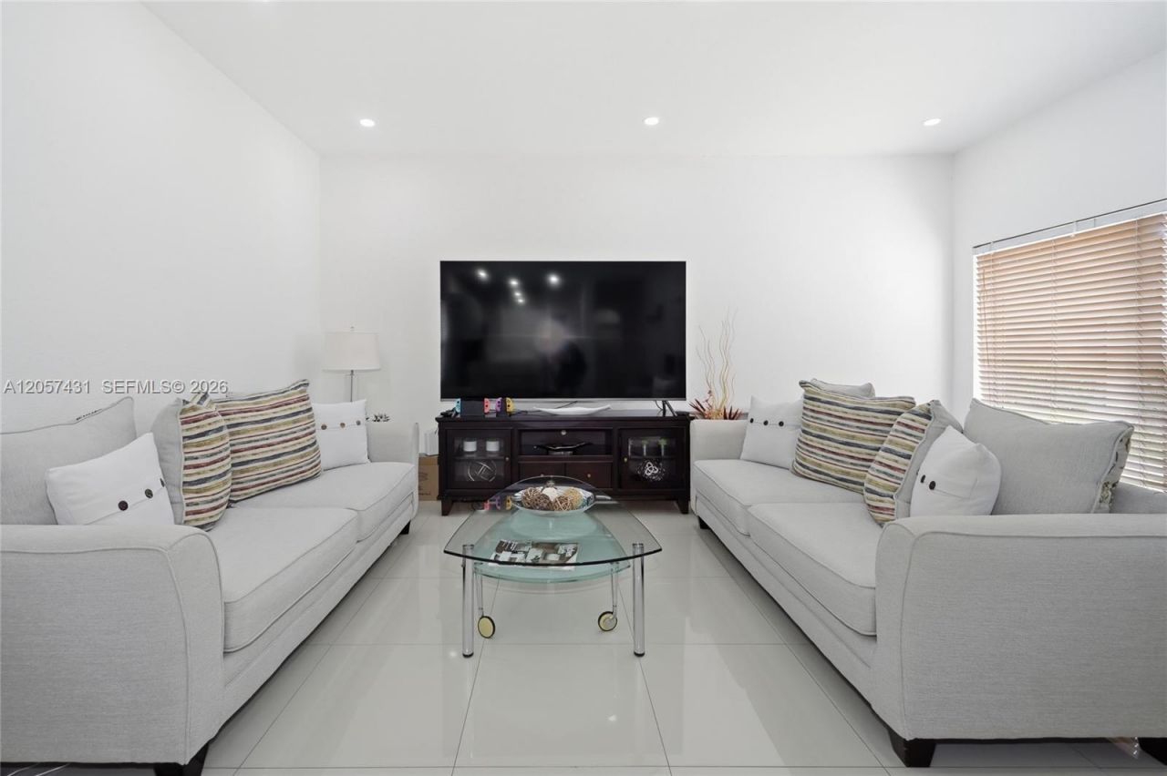 14030 SW 49th St , Unit 10, Miramar, FL 33027 Photo
