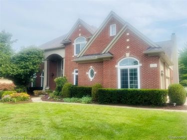 171 Millstone Drive , Troy, MI 48084