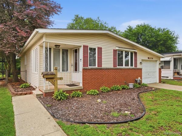 34167 Beechnut Street, Westland, MI 48186