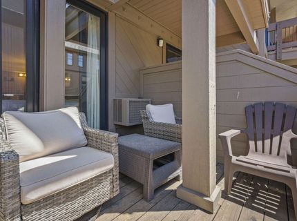 2000 North Village Drive, Unit #224, Truckee, CA 96161 Photo