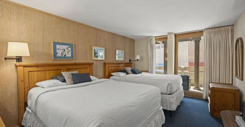 2000 North Village Drive, Unit #224, Truckee, CA 96161 Photo