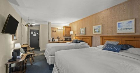 2000 North Village Drive, Unit #224, Truckee, CA 96161 Photo