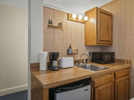 2000 North Village Drive, Unit #224, Truckee, CA 96161 Photo