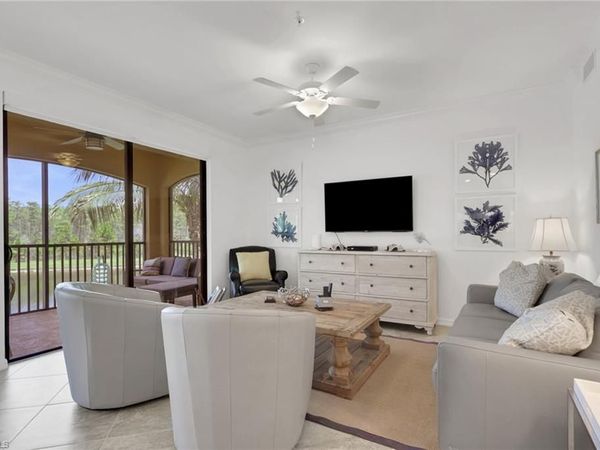 9584 Trevi CT, Unit 5226, NAPLES, FL 34113